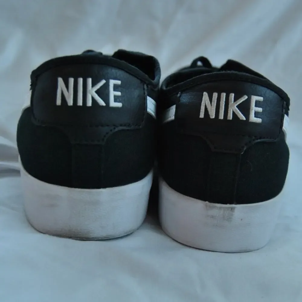 Nike SB BLZR Court Mens Shoe Black White Size 11